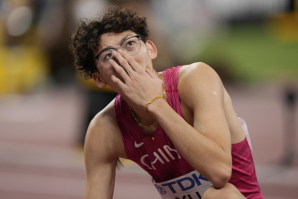 富腾优配  田径世锦赛｜徐卓一、刘俊茜泪洒赛场，中国男子110米栏离大赛决赛有多远？